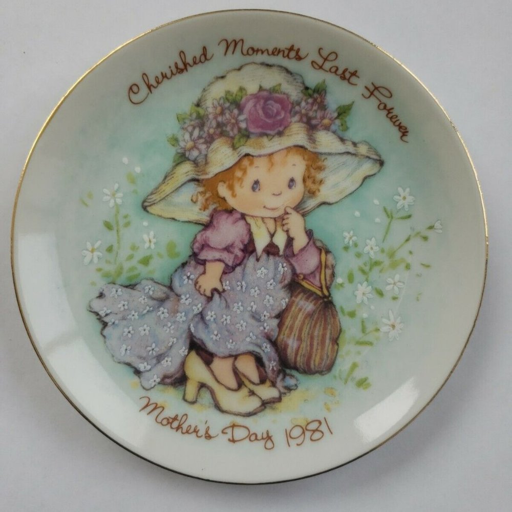Avon 1981 Mothers Day 5" Porcelain Plate Cherished Moments Last Forever Vintage